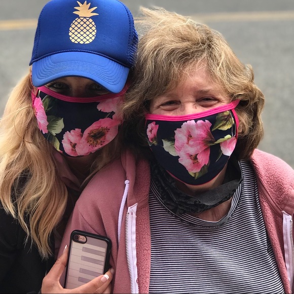 Handmade USA Spring Flower Soft Washable Face Mask - Picture 2 of 6